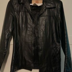 Ladies leather jacket size XS